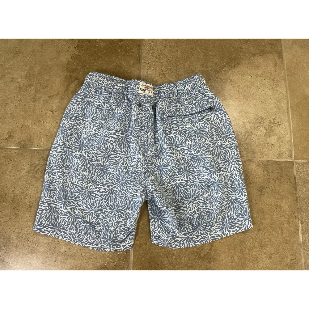 Faherty Swim Trunks Blue Floral Print Mens Sz M Recycled Stretch Board Shorts